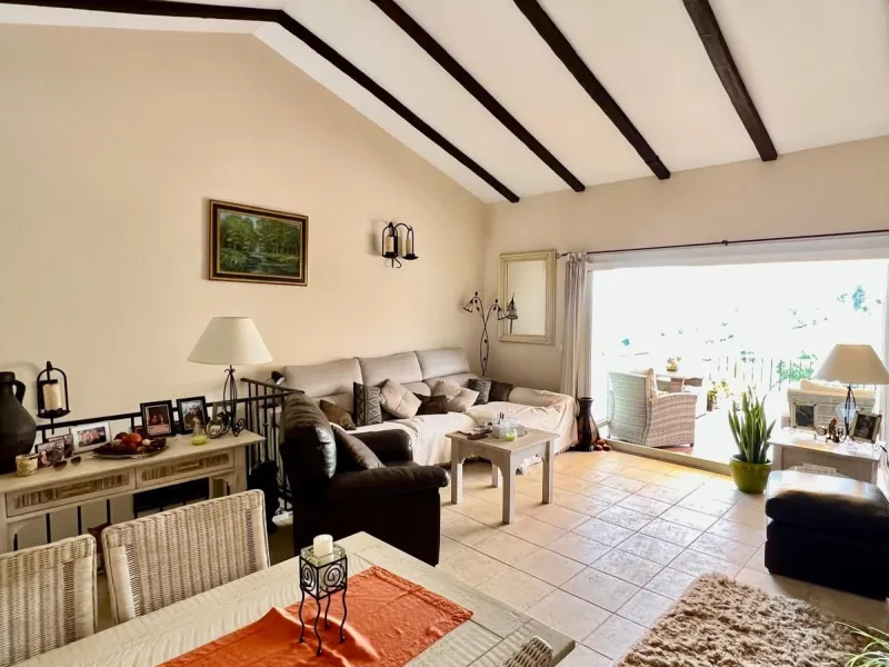 Charming 3-Bedroom Townhouse with Sea Views in Puerto Romano