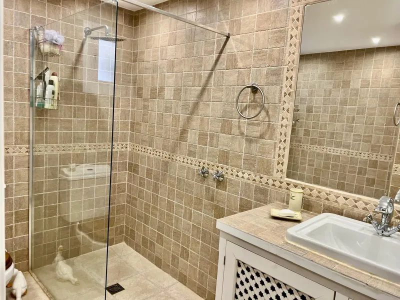 Charming 3-Bedroom Townhouse with Sea Views in Puerto Romano