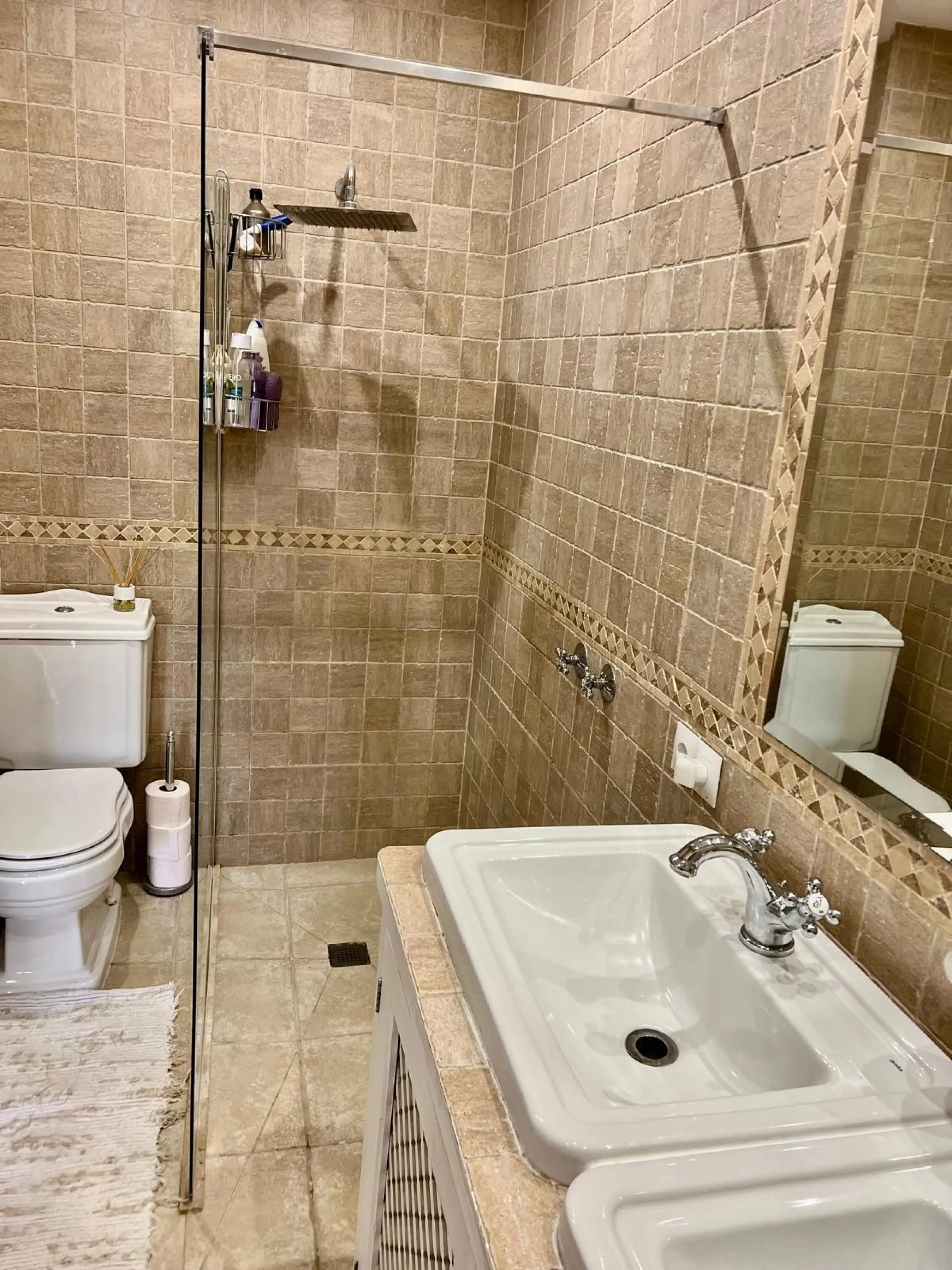 Charming 3-Bedroom Townhouse with Sea Views in Puerto Romano