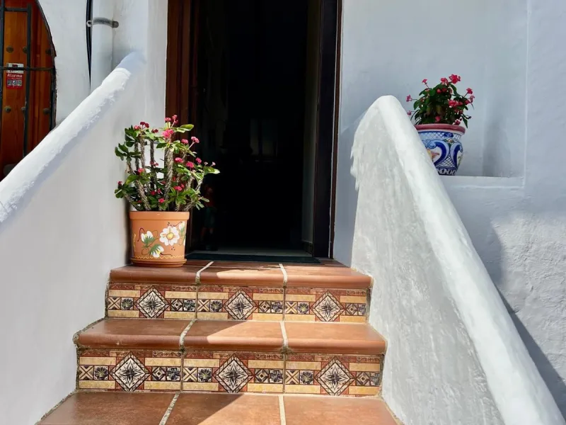 Charming 3-Bedroom Townhouse with Sea Views in Puerto Romano