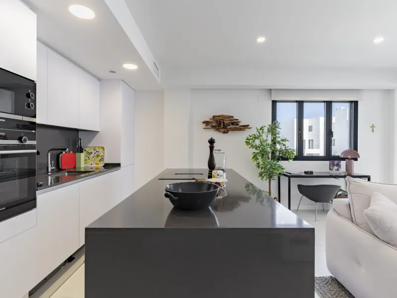 Discover a peaceful coastal retreat in this beautifully designed one-bedroom apartment located in the prestigious Azata del Mar urbanization, Casares. Set in a serene and well-connected area surrounded by lush golf courses, this modern home offers both tr