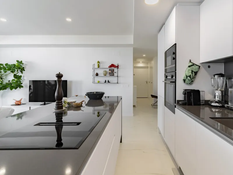 Discover a peaceful coastal retreat in this beautifully designed one-bedroom apartment located in the prestigious Azata del Mar urbanization, Casares. Set in a serene and well-connected area surrounded by lush golf courses, this modern home offers both tr