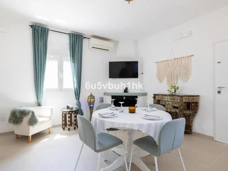 House - Finca - Cortijo в продаже в Málaga, Málaga. В доме 8 спален и 6 ванных комнат. Площадь дома 90 м². Площадь участка 5288 м²