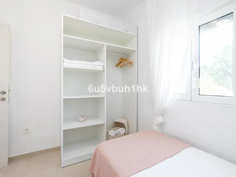 House - Finca - Cortijo в продаже в Málaga, Málaga. В доме 8 спален и 6 ванных комнат. Площадь дома 90 м². Площадь участка 5288 м²