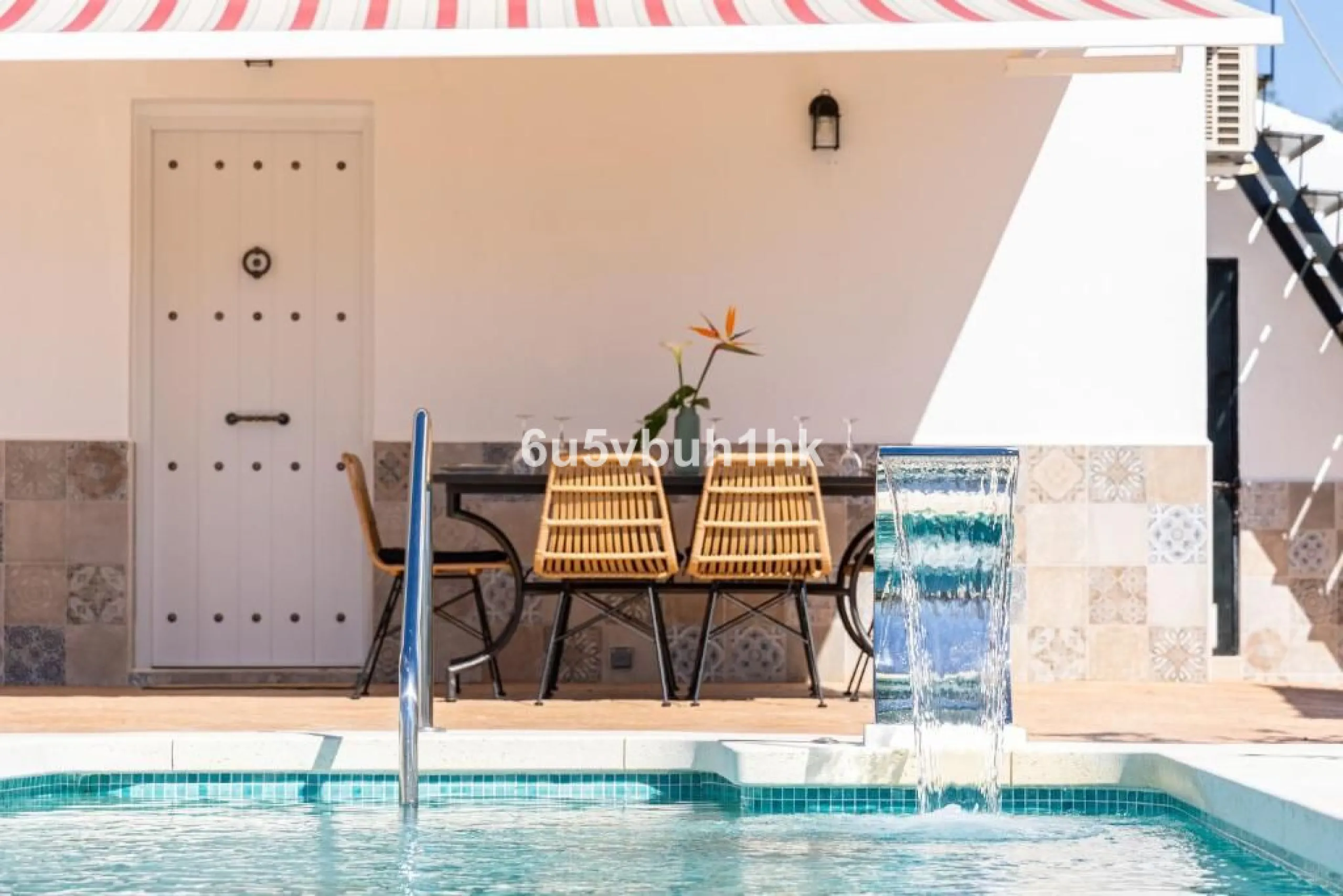 House - Finca - Cortijo в продаже в Málaga, Málaga. В доме 8 спален и 6 ванных комнат. Площадь дома 90 м². Площадь участка 5288 м²