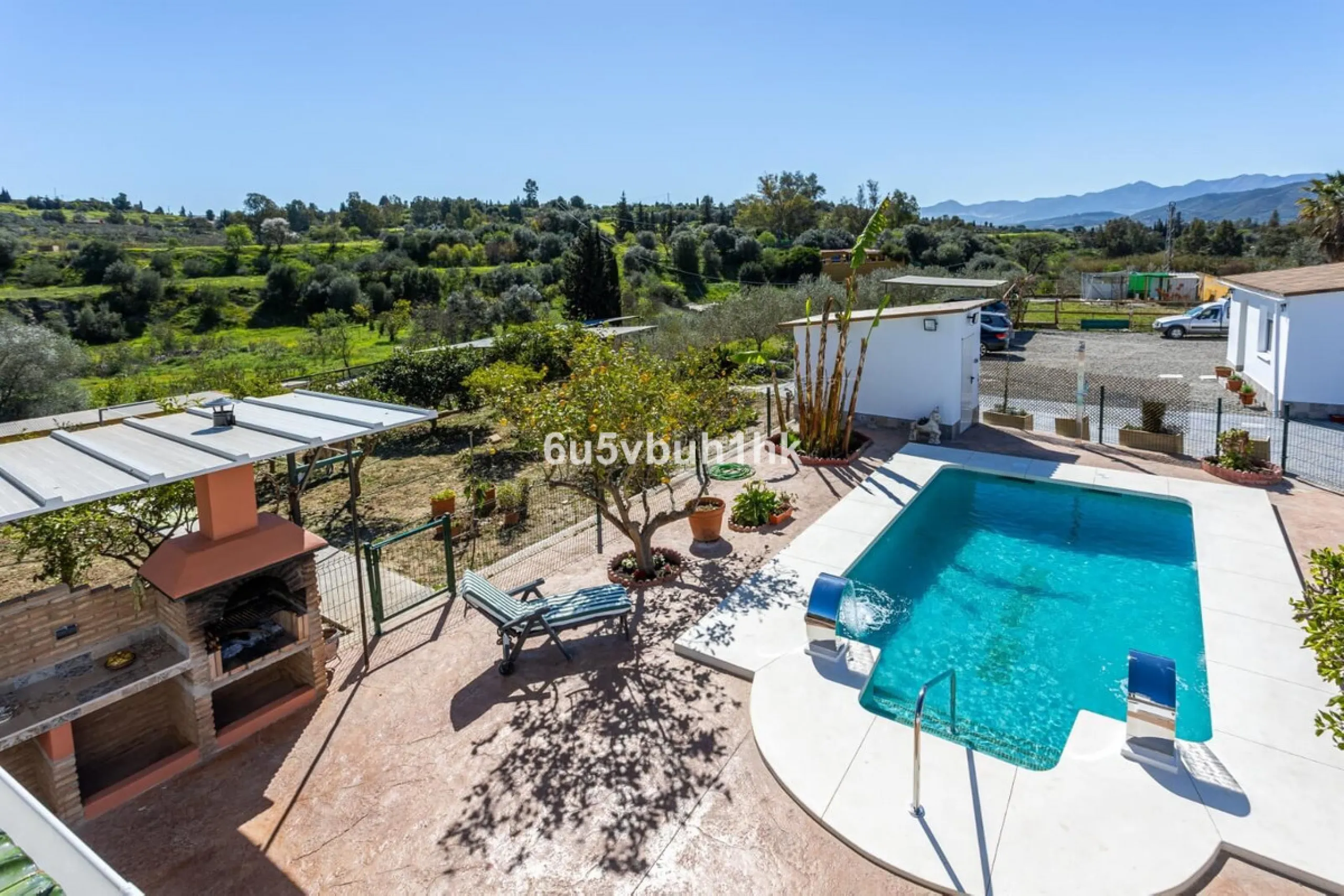 House - Finca - Cortijo в продаже в Málaga, Málaga. В доме 8 спален и 6 ванных комнат. Площадь дома 90 м². Площадь участка 5288 м²