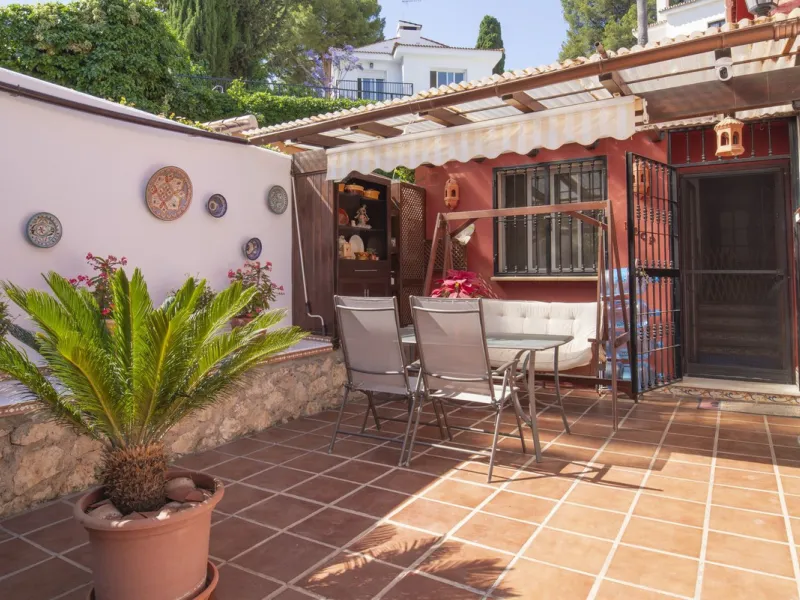 House - Detached Villa в продаже в Málaga, Málaga. В доме 6 спален и 3 ванных комнат. Площадь дома 375 м²