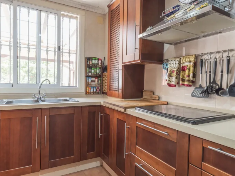 House - Detached Villa в продаже в Málaga, Málaga. В доме 6 спален и 3 ванных комнат. Площадь дома 375 м²