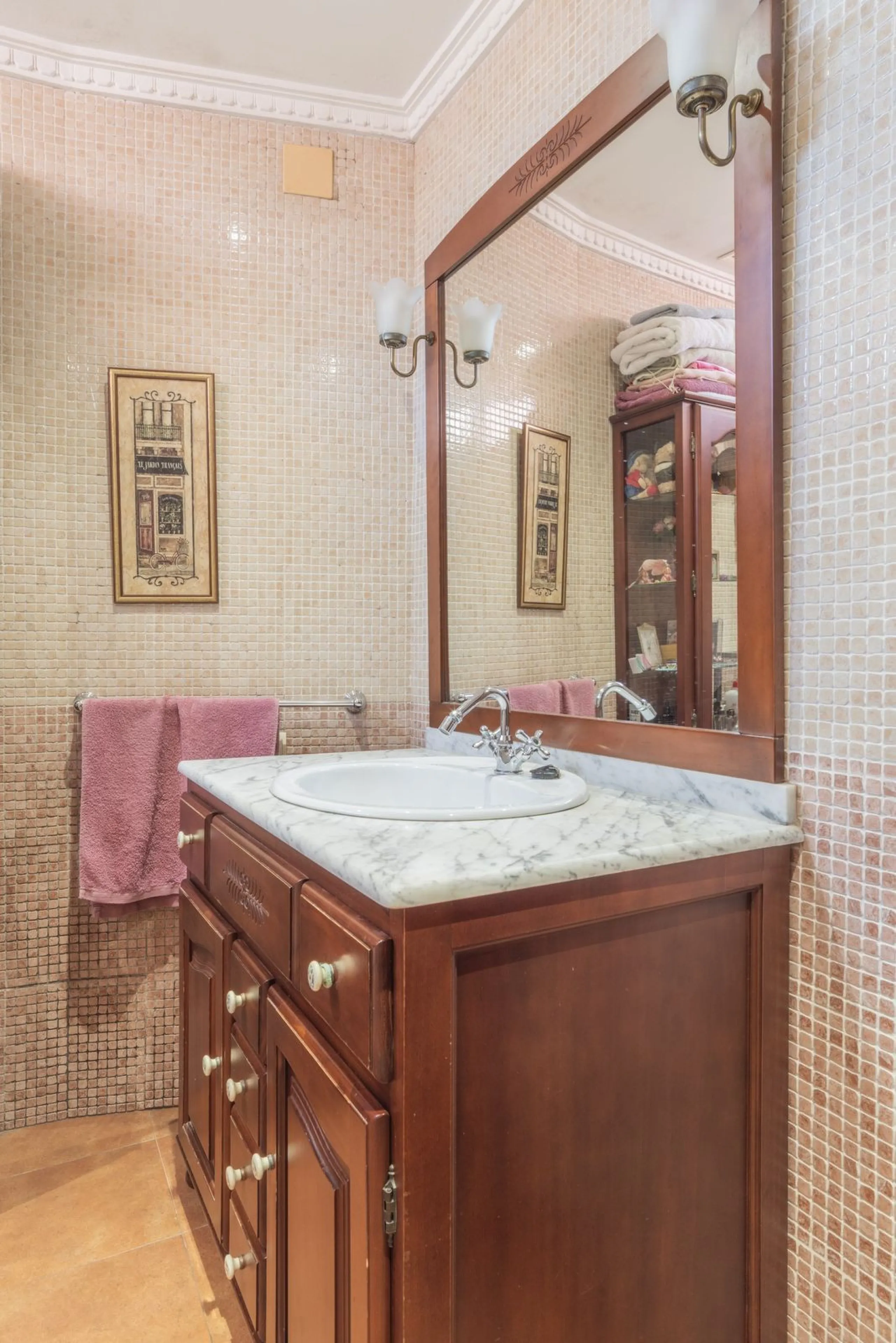House - Detached Villa в продаже в Málaga, Málaga. В доме 6 спален и 3 ванных комнат. Площадь дома 375 м²