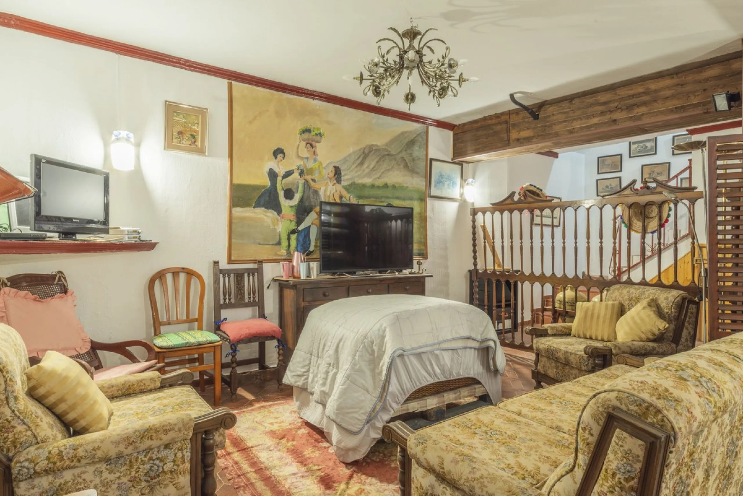 House - Detached Villa в продаже в Málaga, Málaga. В доме 6 спален и 3 ванных комнат. Площадь дома 375 м²