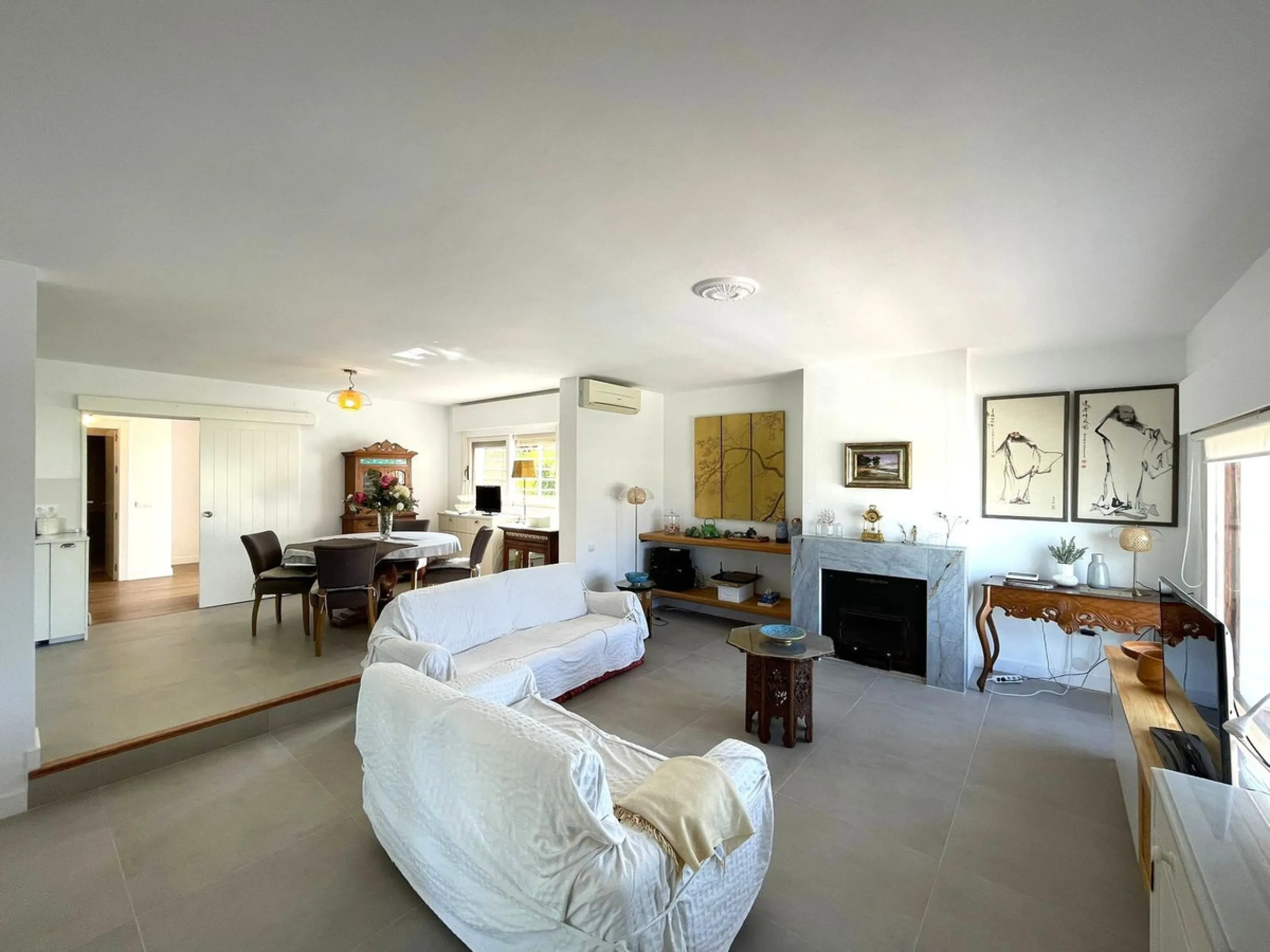 Independent Villa in Estepona – 984 m² Plot and 273 m² Built