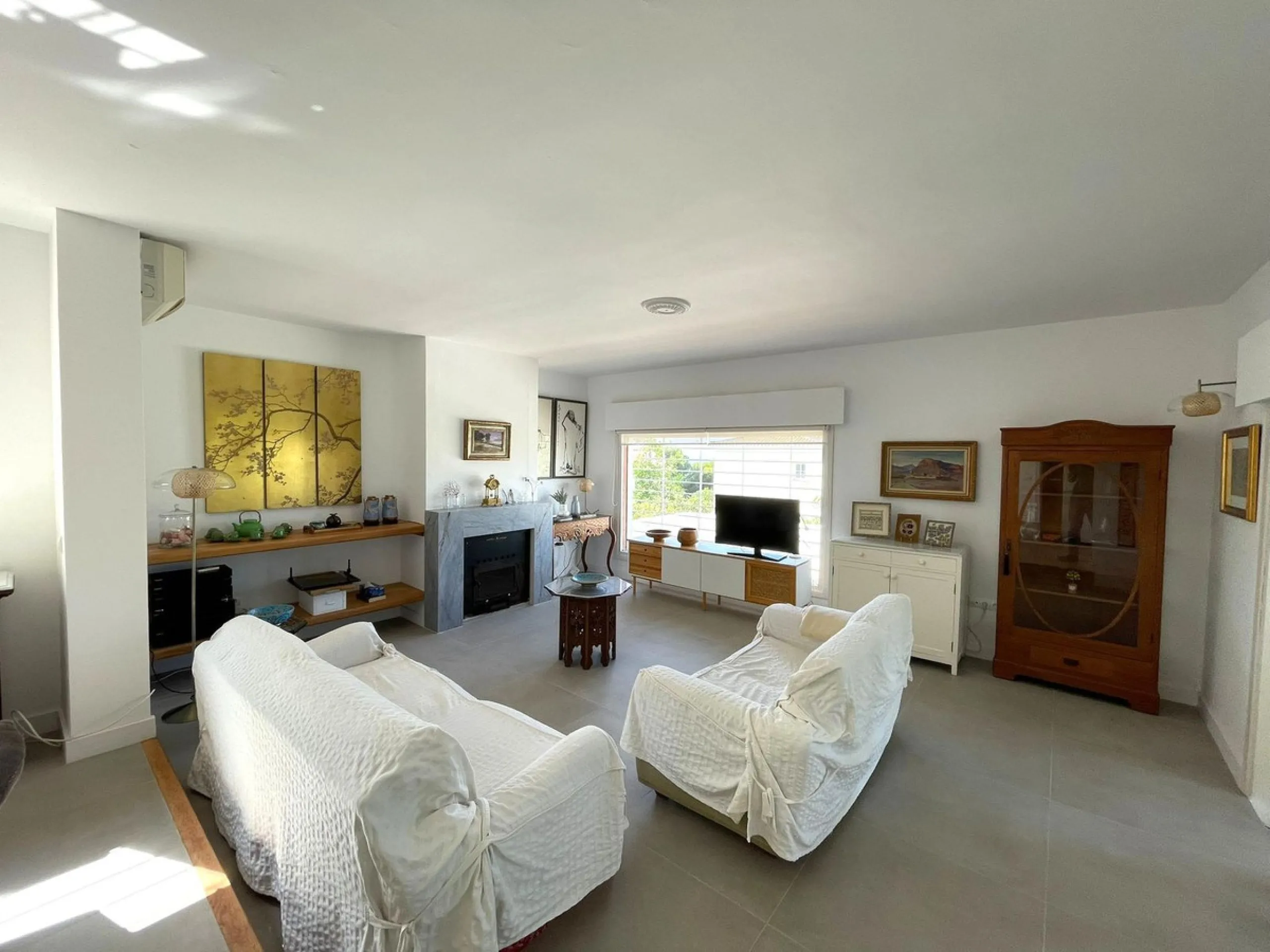 Independent Villa in Estepona – 984 m² Plot and 273 m² Built