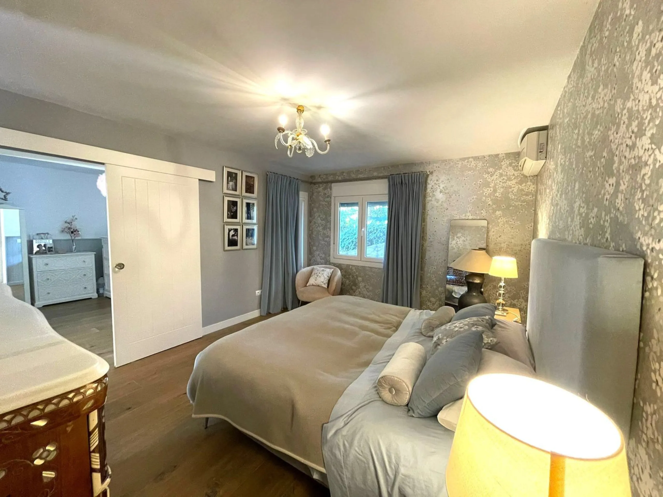 Independent Villa in Estepona – 984 m² Plot and 273 m² Built