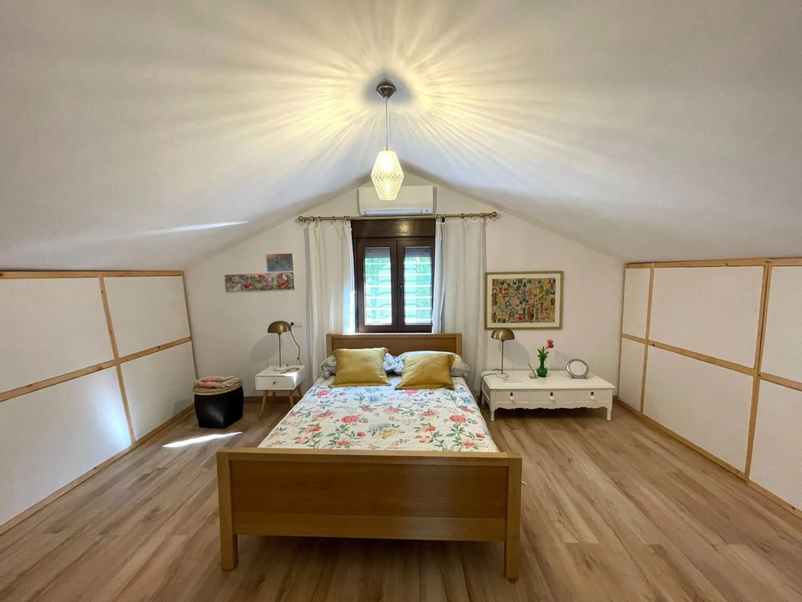 Independent Villa in Estepona – 984 m² Plot and 273 m² Built