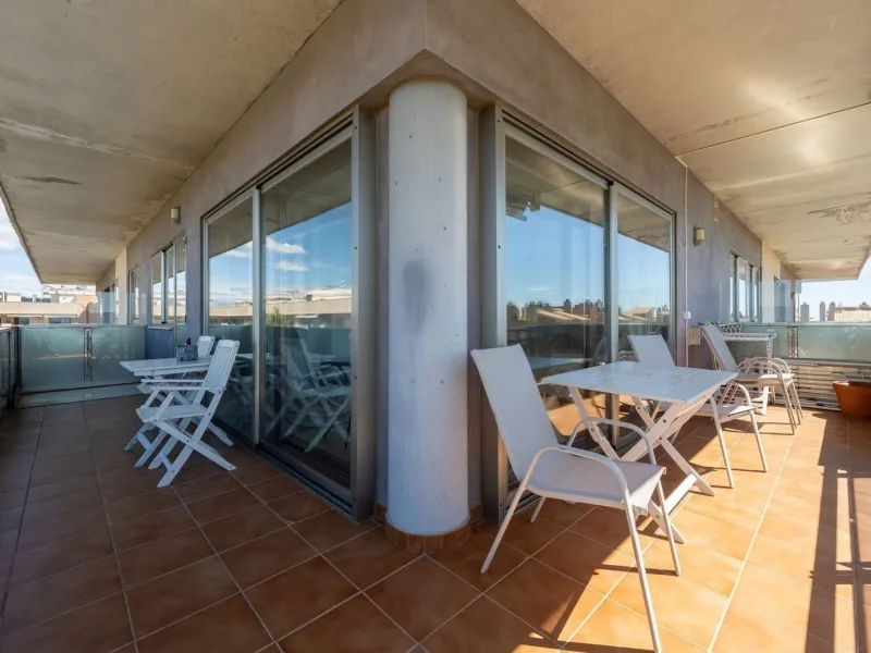 Elegant and bright penthouse near the sea in Cambrils, Costa Dorada