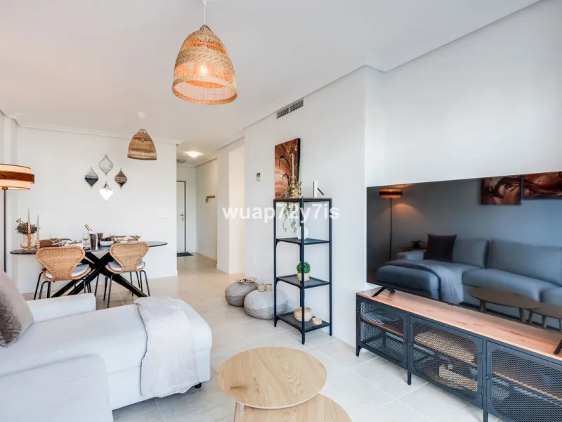 Stylish 2-Bedroom Apartment with Sea Views in Sunset Golf, Selwo, Estepona
