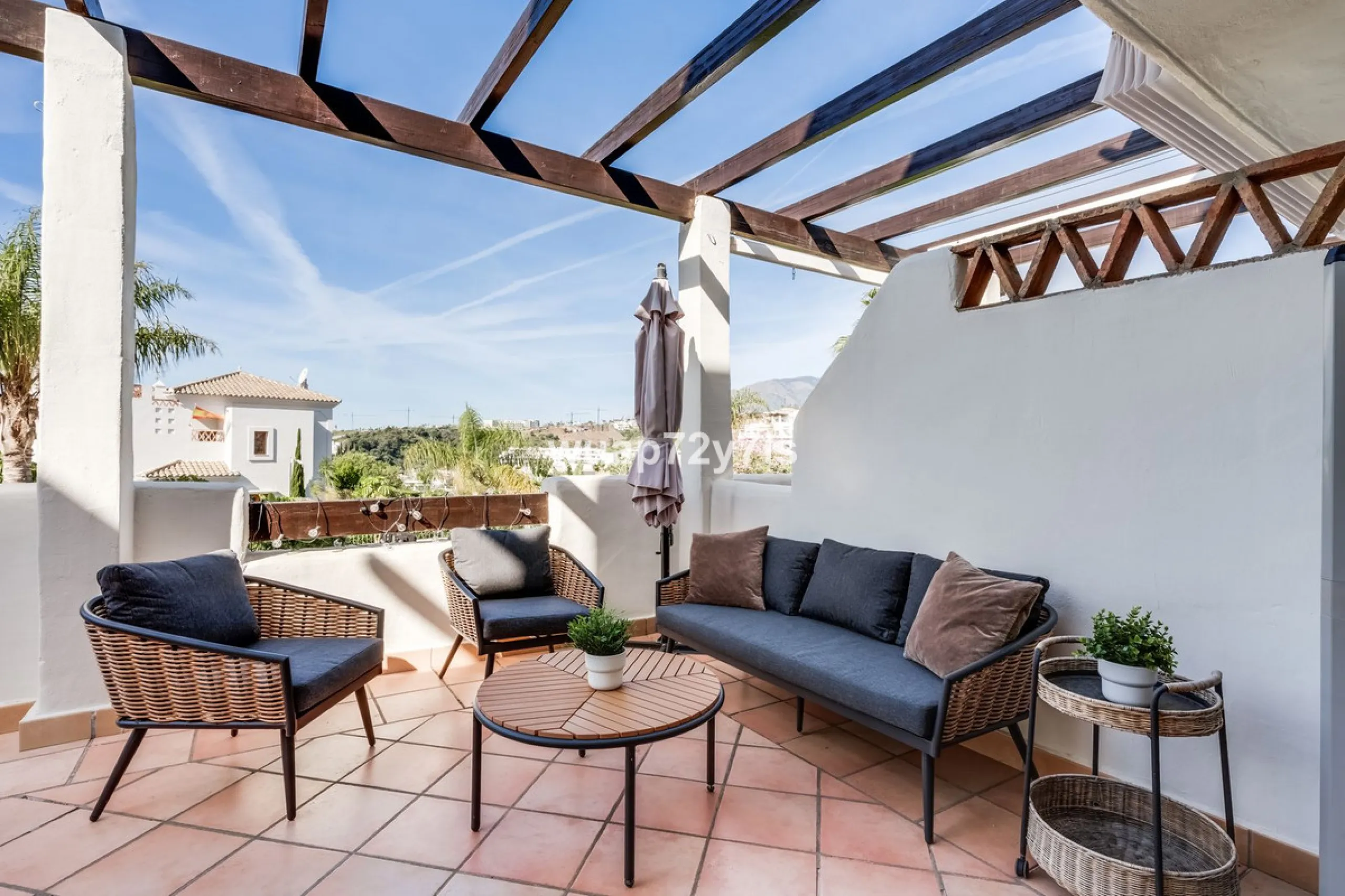 Stylish 2-Bedroom Apartment with Sea Views in Sunset Golf, Selwo, Estepona