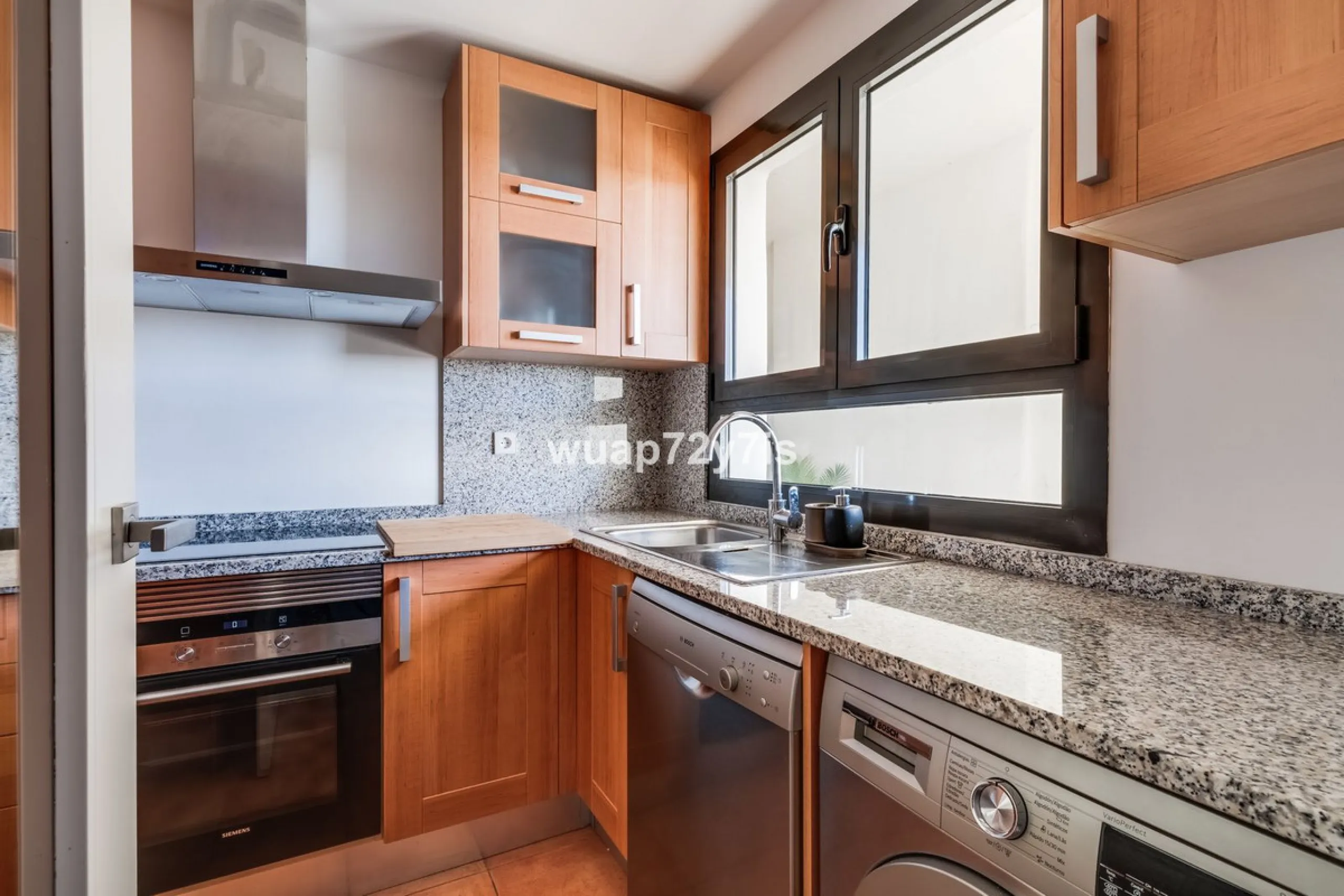 Stylish 2-Bedroom Apartment with Sea Views in Sunset Golf, Selwo, Estepona