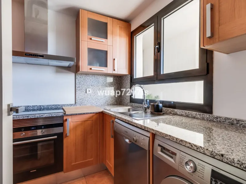 Stylish 2-Bedroom Apartment with Sea Views in Sunset Golf, Selwo, Estepona