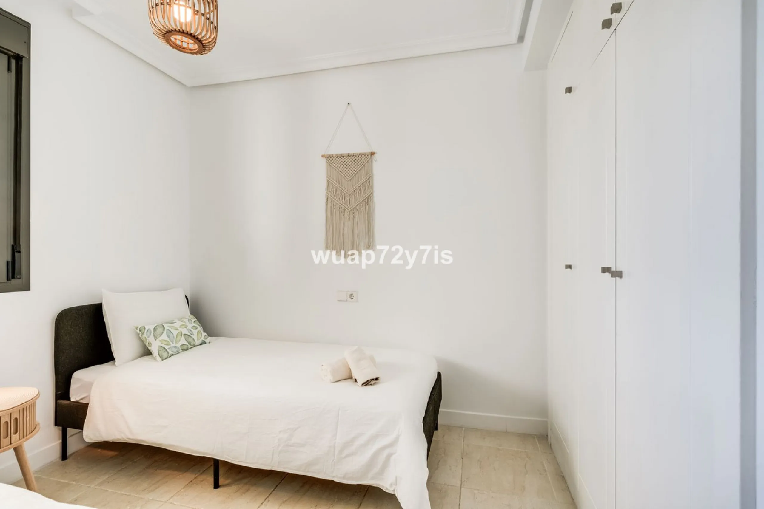 Stylish 2-Bedroom Apartment with Sea Views in Sunset Golf, Selwo, Estepona