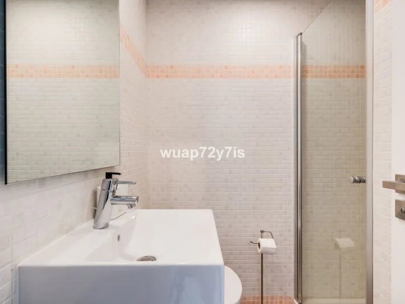 Stylish 2-Bedroom Apartment with Sea Views in Sunset Golf, Selwo, Estepona