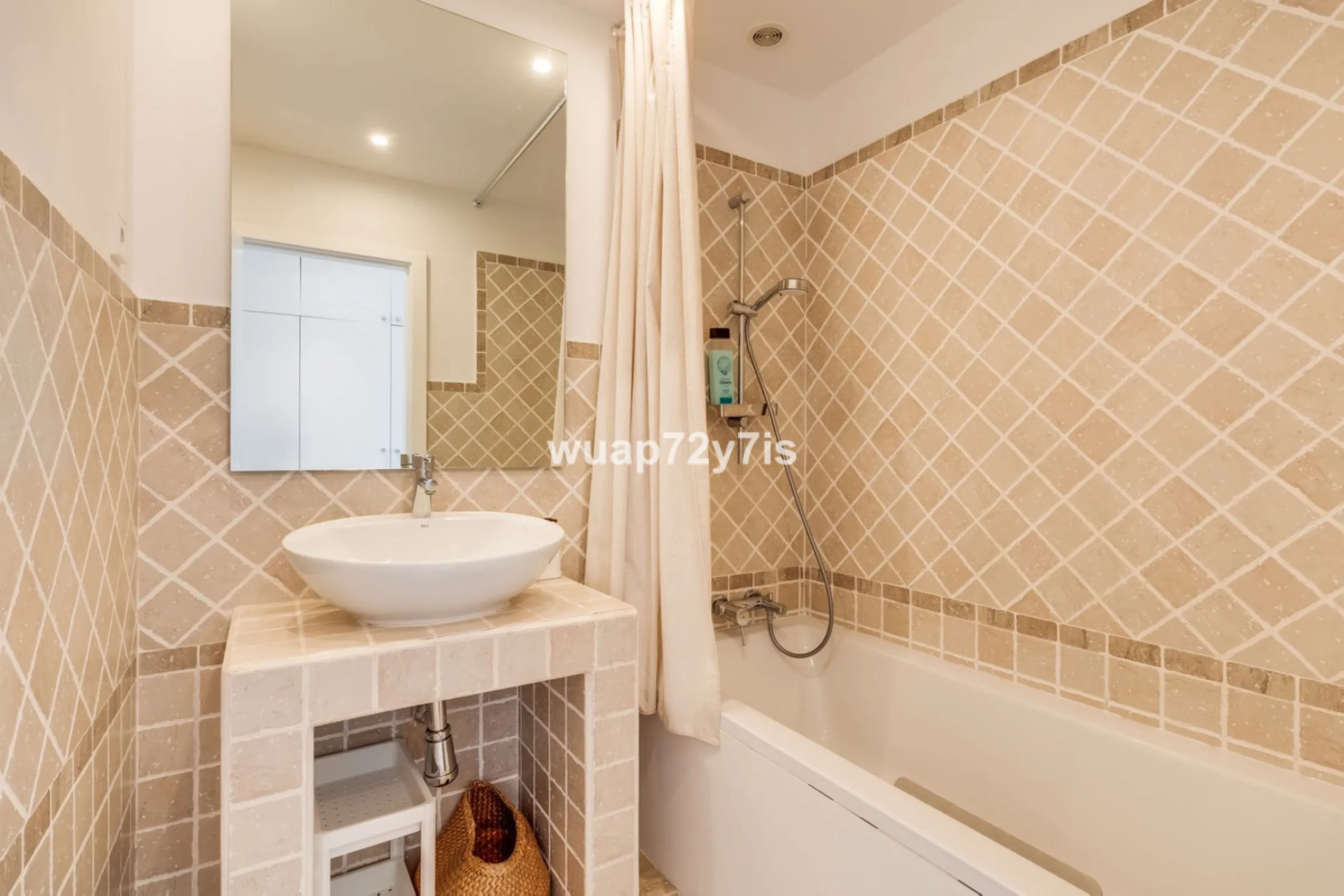 Stylish 2-Bedroom Apartment with Sea Views in Sunset Golf, Selwo, Estepona