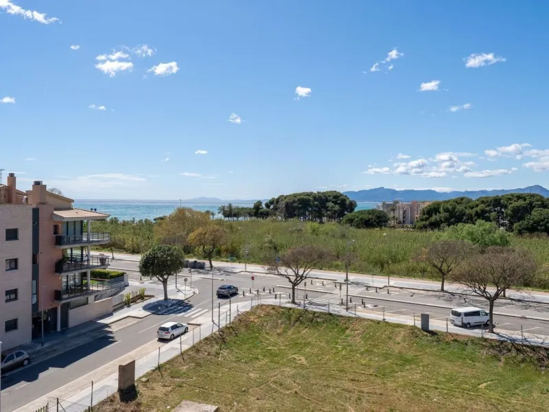 Elegant and bright penthouse near the sea in Cambrils, Costa Dorada