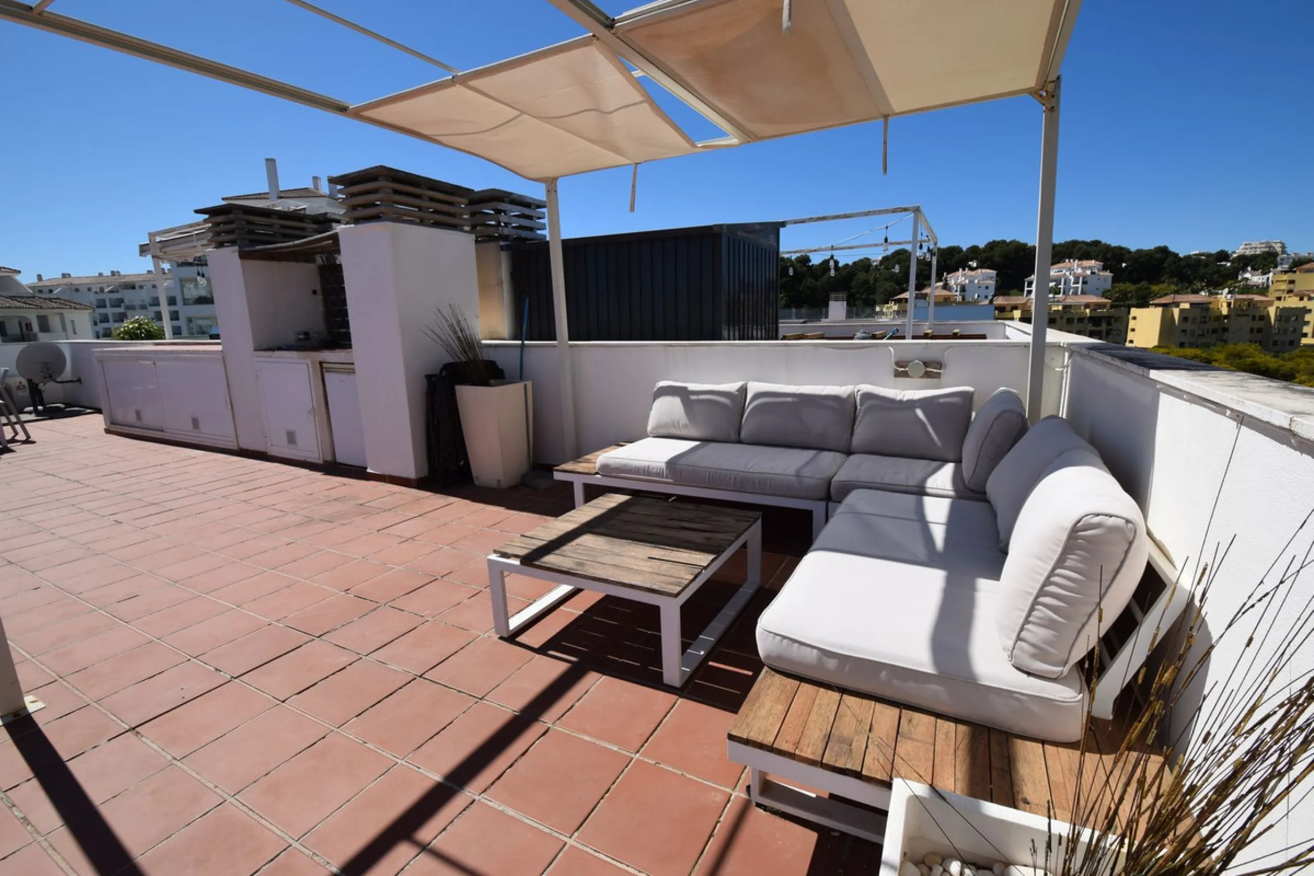Apartment - Penthouse в продаже в Mijas, Málaga. В доме 3 спален и 2 ванных комнат. Площадь дома 70 м²
