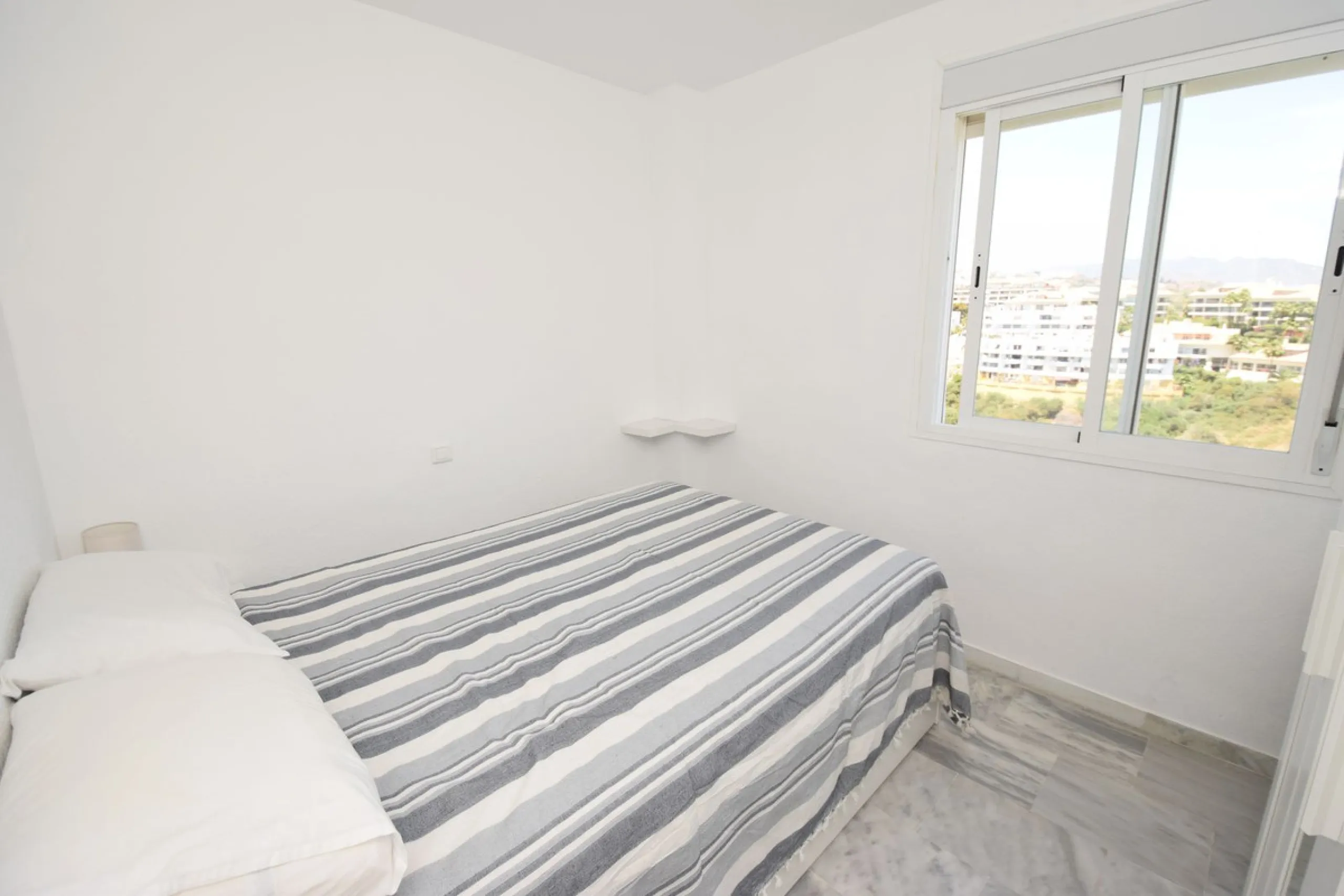 Apartment - Penthouse в продаже в Mijas, Málaga. В доме 3 спален и 2 ванных комнат. Площадь дома 70 м²