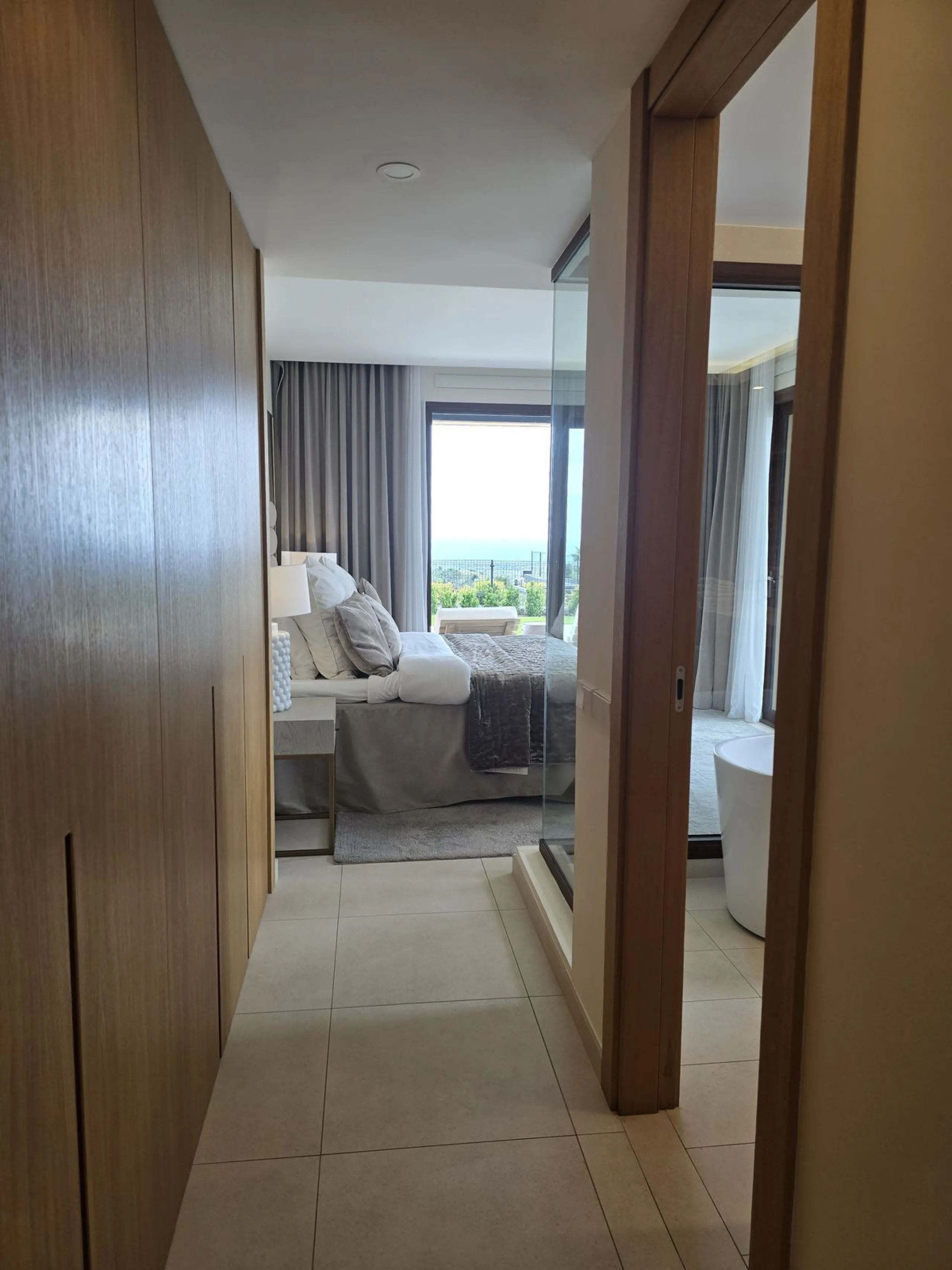 Wonderful 3 Bedroom Ground floor Corner Apartment with Spectacular Mediterranean Views in Real de La Quinta
