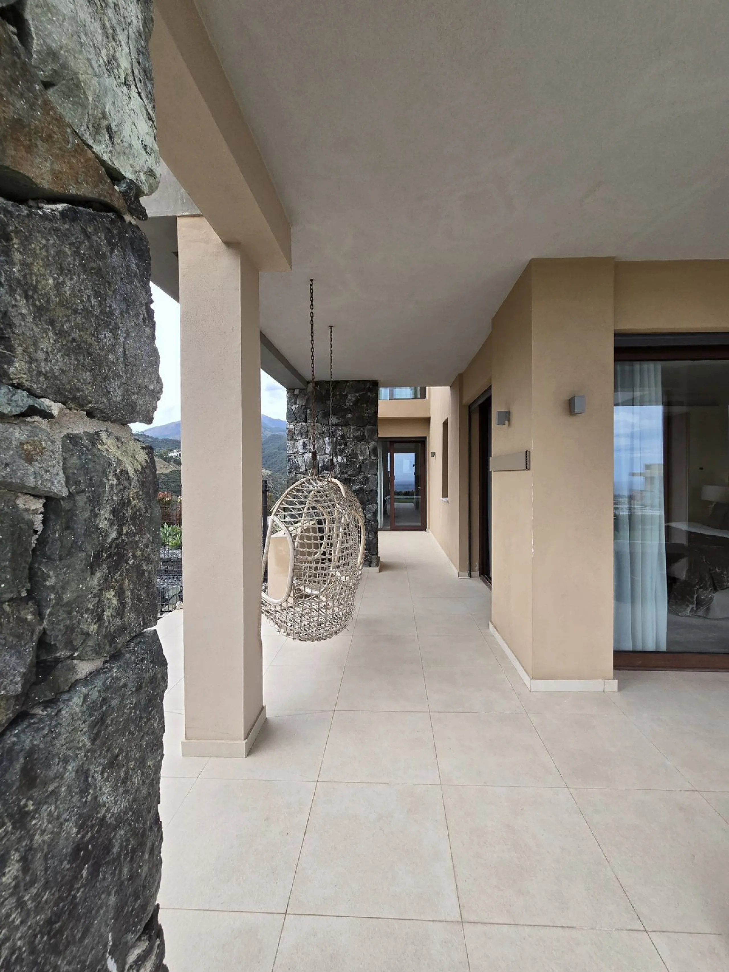 Wonderful 3 Bedroom Ground floor Corner Apartment with Spectacular Mediterranean Views in Real de La Quinta