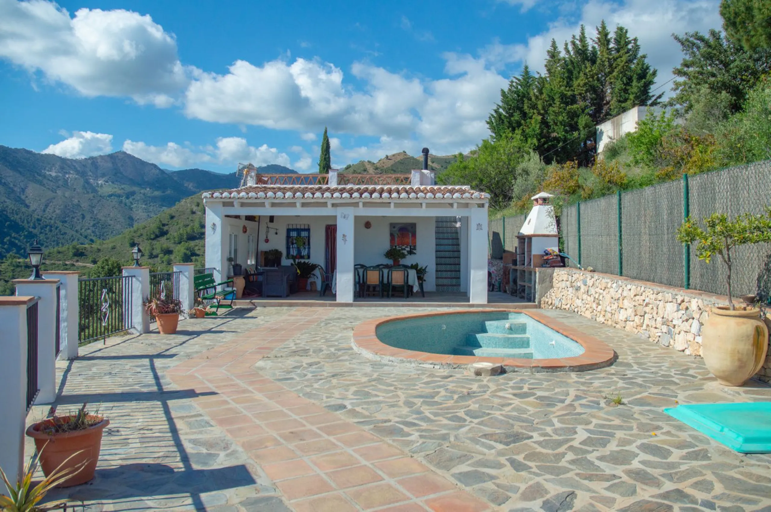 Rustic Charm and Incredible Views: Villa with Pool in the Countryside of Frigiliana