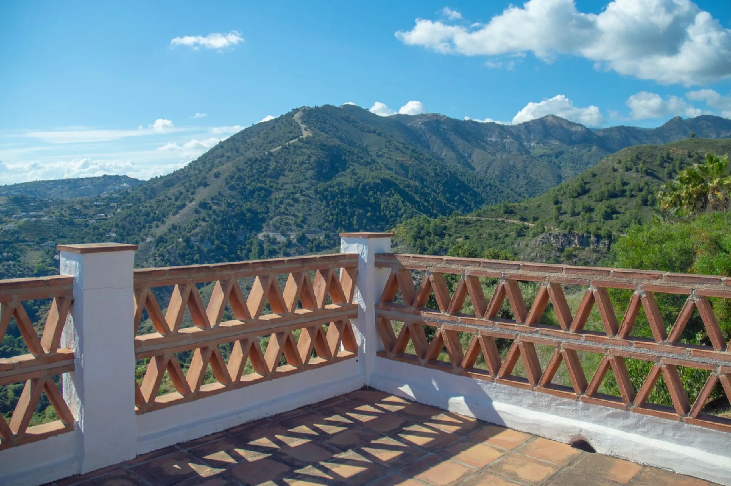 Rustic Charm and Incredible Views: Villa with Pool in the Countryside of Frigiliana