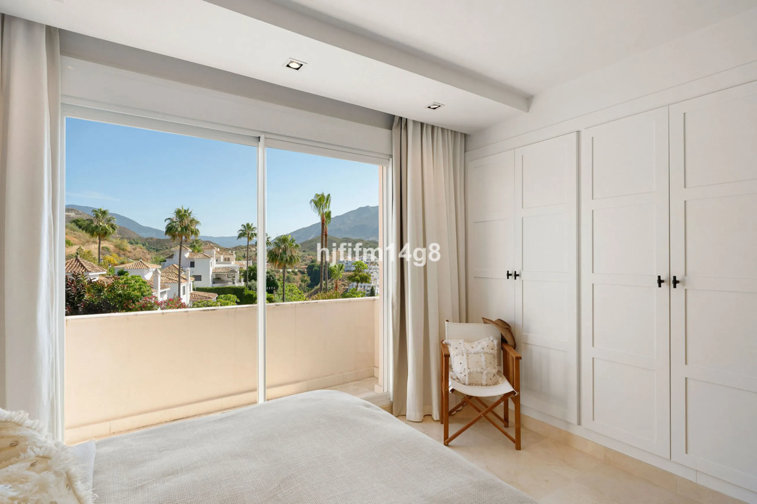 This unit is truly one of a kind. 3-bedroom apartment for sale in the prestigious Albatross Hill complex, located in the heart of Nueva Andalucía's Golf Valley. This elegant home offers the perfect blend of luxury, comfort, and convenience—ideal as a perm