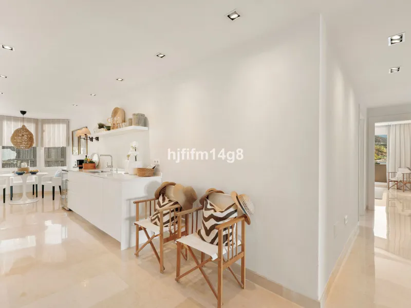 This unit is truly one of a kind. 3-bedroom apartment for sale in the prestigious Albatross Hill complex, located in the heart of Nueva Andalucía's Golf Valley. This elegant home offers the perfect blend of luxury, comfort, and convenience—ideal as a perm