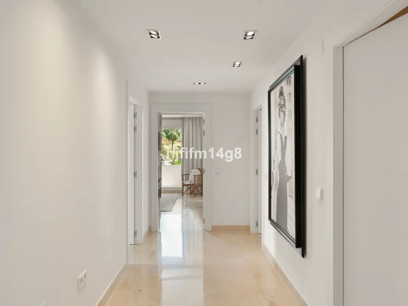 This unit is truly one of a kind. 3-bedroom apartment for sale in the prestigious Albatross Hill complex, located in the heart of Nueva Andalucía's Golf Valley. This elegant home offers the perfect blend of luxury, comfort, and convenience—ideal as a perm