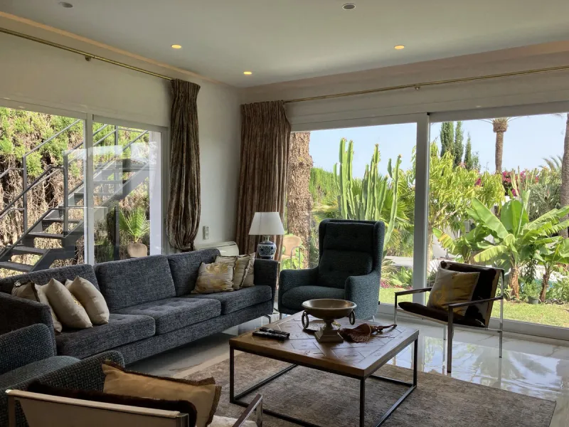 Amazing dettache Villa in Puerto Banus area, a few steps away  from the beach, resataurants, bars, night clubs, beach clubs, shopping center and all amenities. This lovely property it was recently renovated and fully furnished.