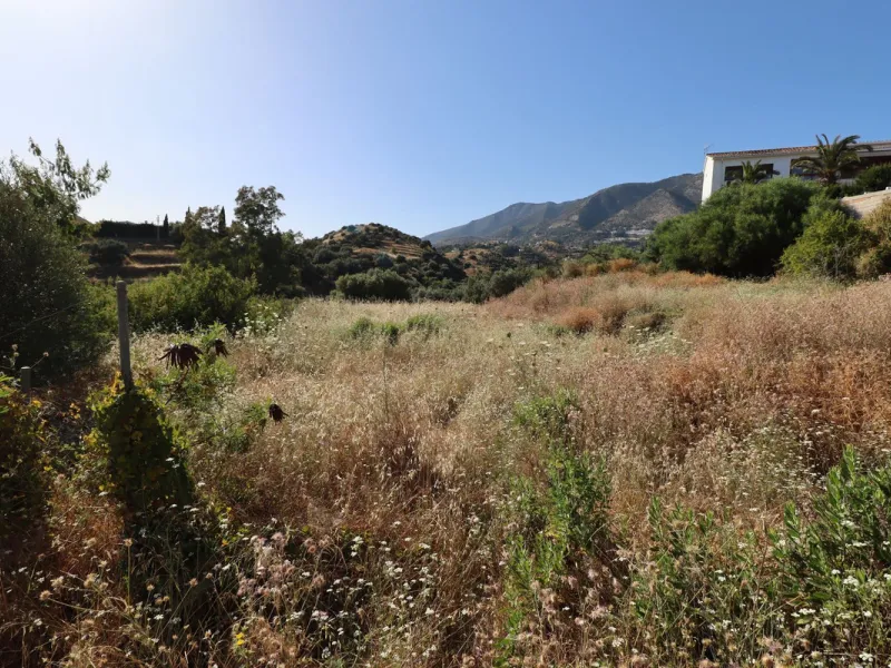 UNIQUE OPPORTUNITY IN MIJAS: 3000M² URBAN PLOT FOR SALE