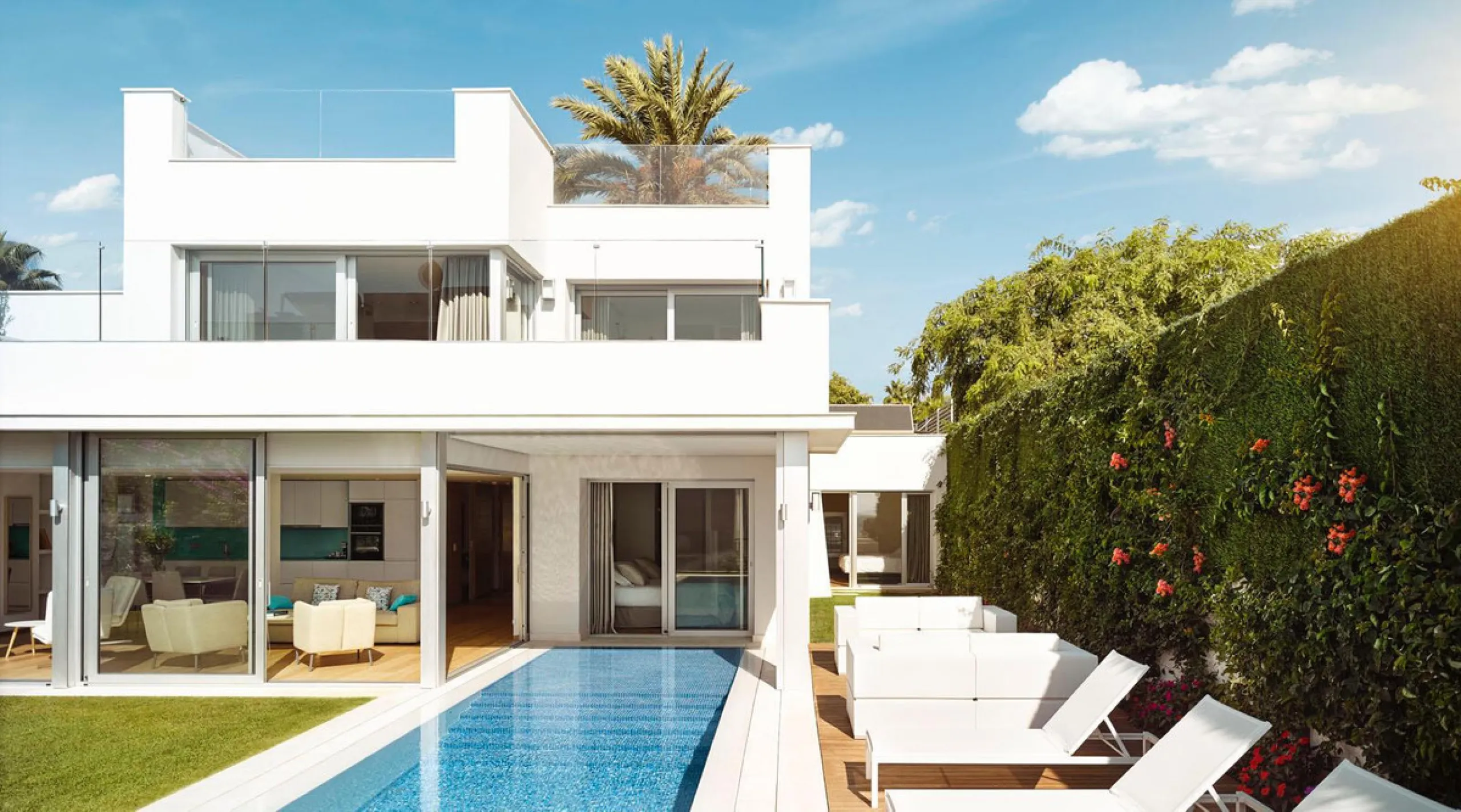 Zeitgenössische Villa nahe dem Meer in Puente Romano an Marbellas Goldener Meile
