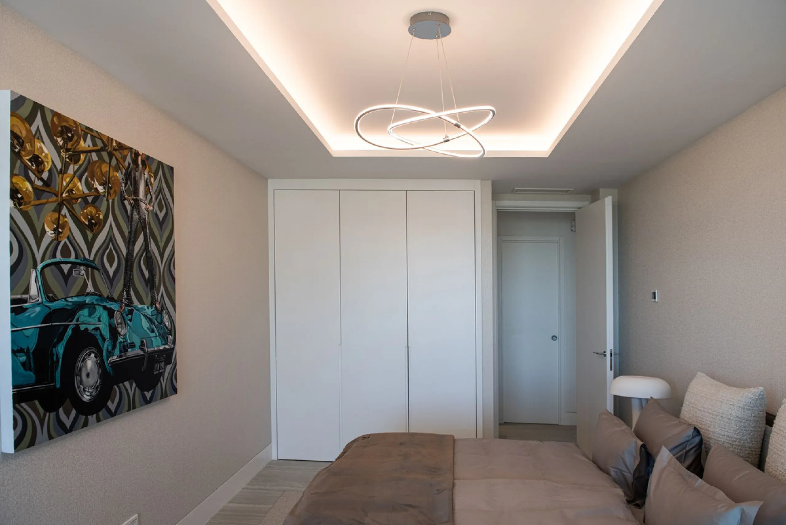 **Luxury Beachfront Apartment in Estepona**