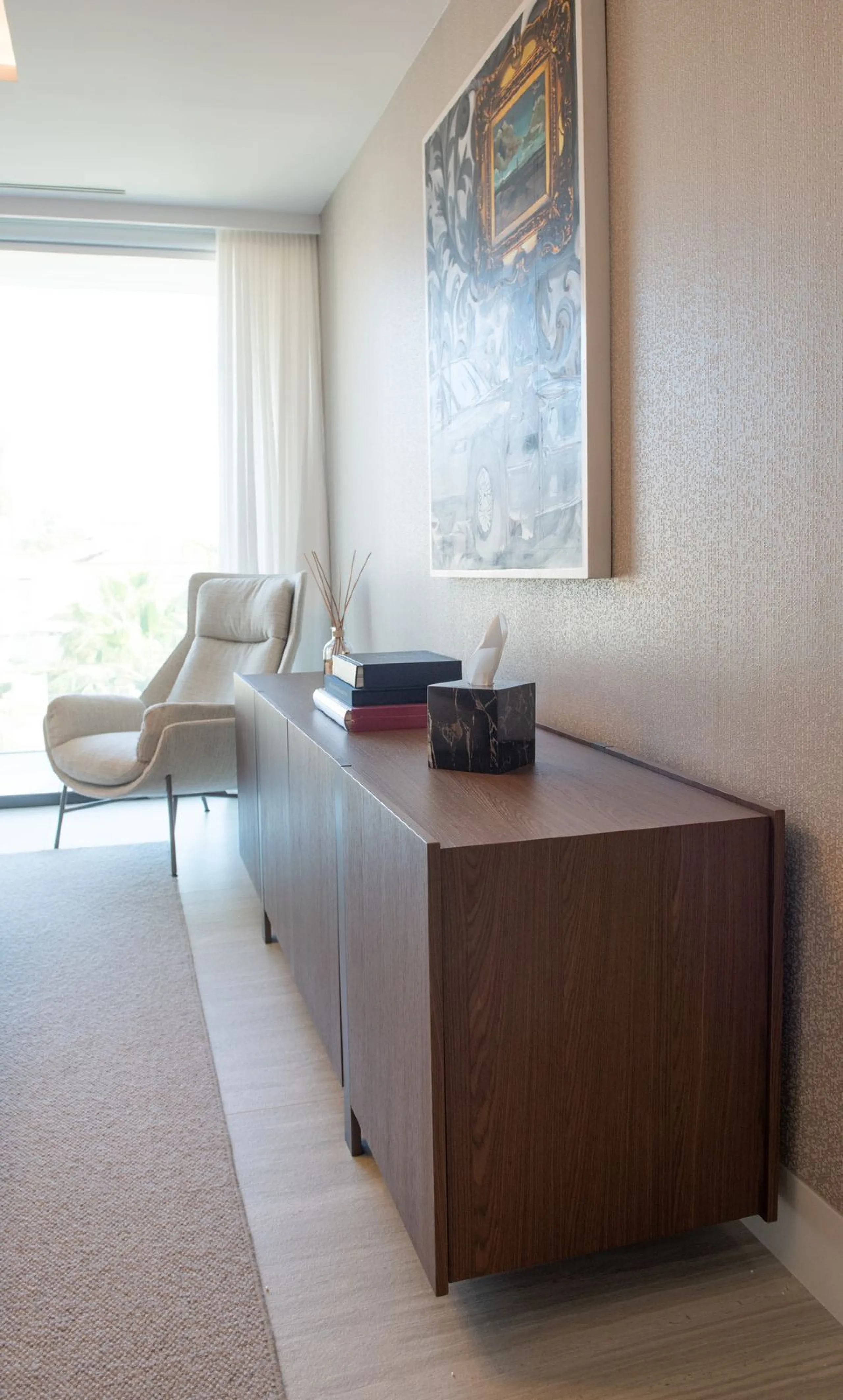 **Luxury Beachfront Apartment in Estepona**
