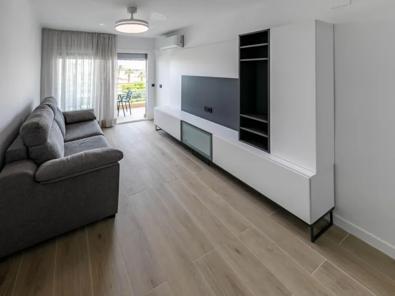 Apartamento reformado con vistas al mar en La Pineda, Tarragona