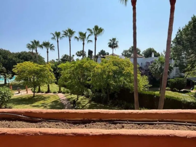 Quiet and well-connected area, ideal as a permanent residence, second home or investment.