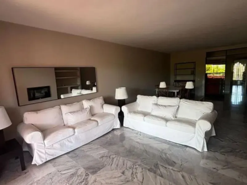 Апартамент средний этаж, Marbella, Costa del Sol
