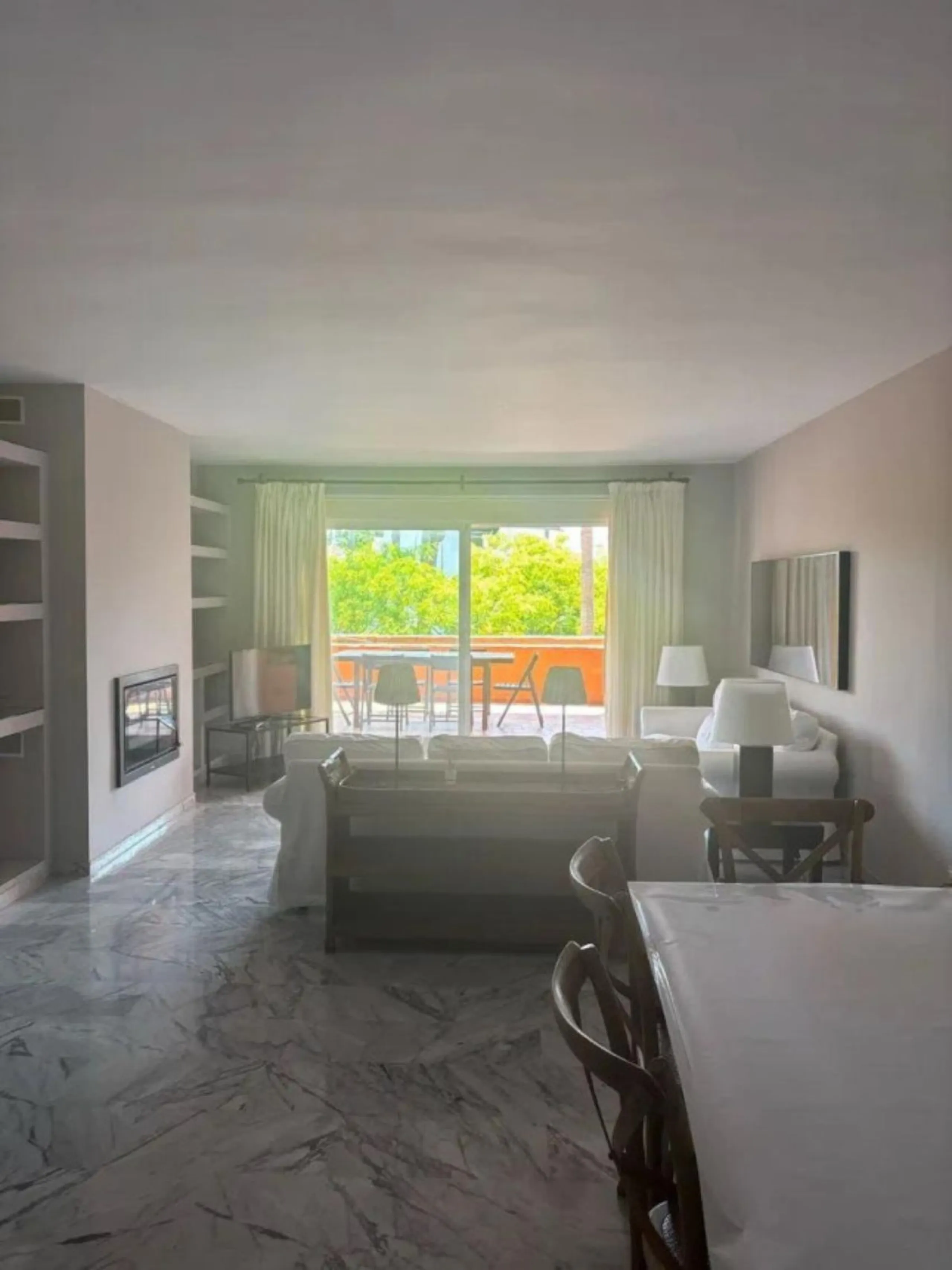 Апартамент средний этаж, Marbella, Costa del Sol