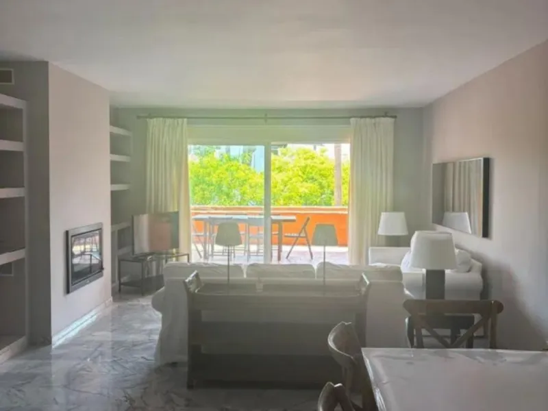 Апартамент средний этаж, Marbella, Costa del Sol