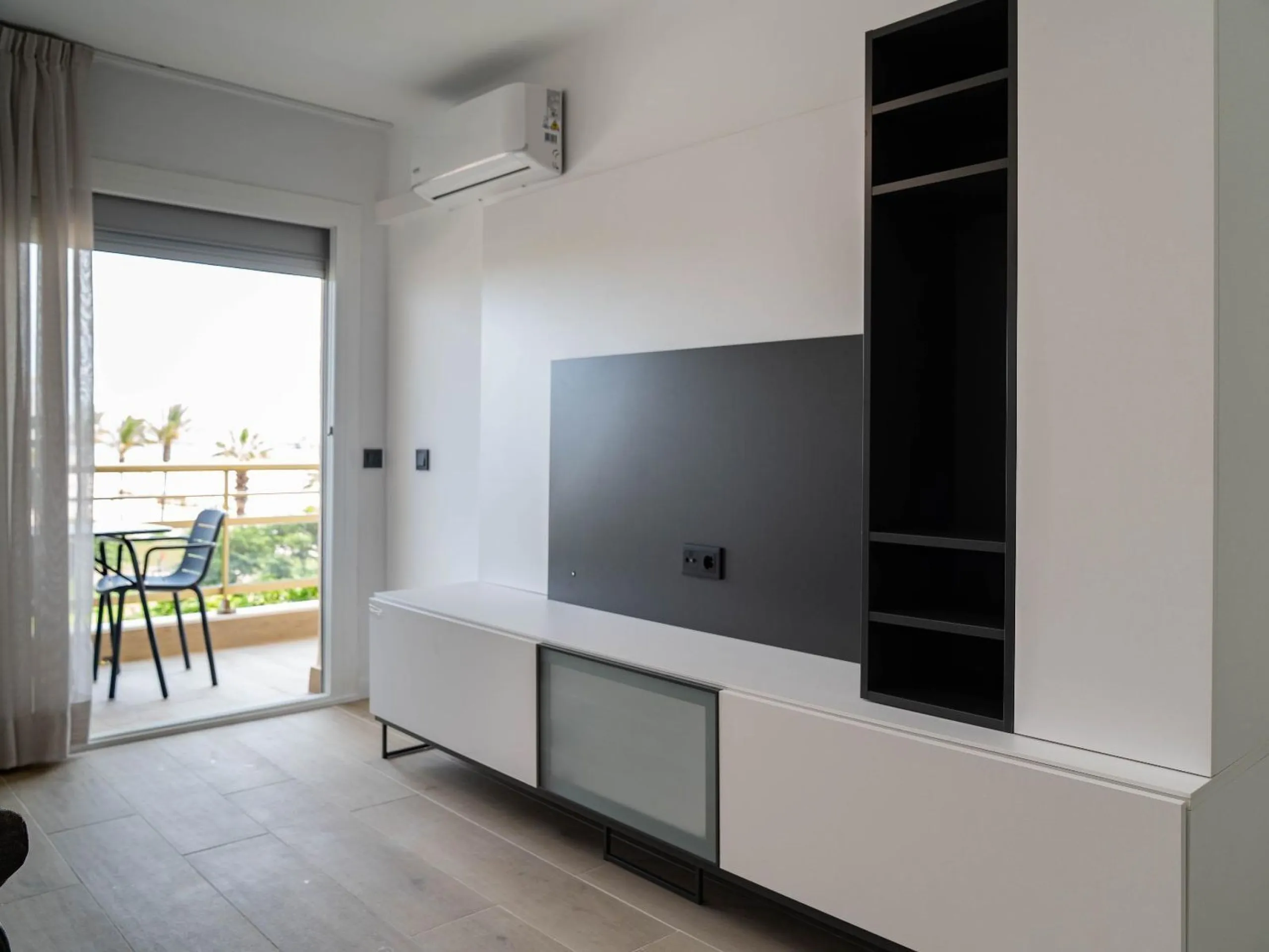 Apartamento reformado con vistas al mar en La Pineda, Tarragona