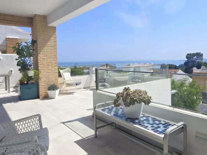 House - Detached Villa в продаже в Benalmadena, Málaga. В доме 4 спален и 4 ванных комнат. Площадь дома 310 м²