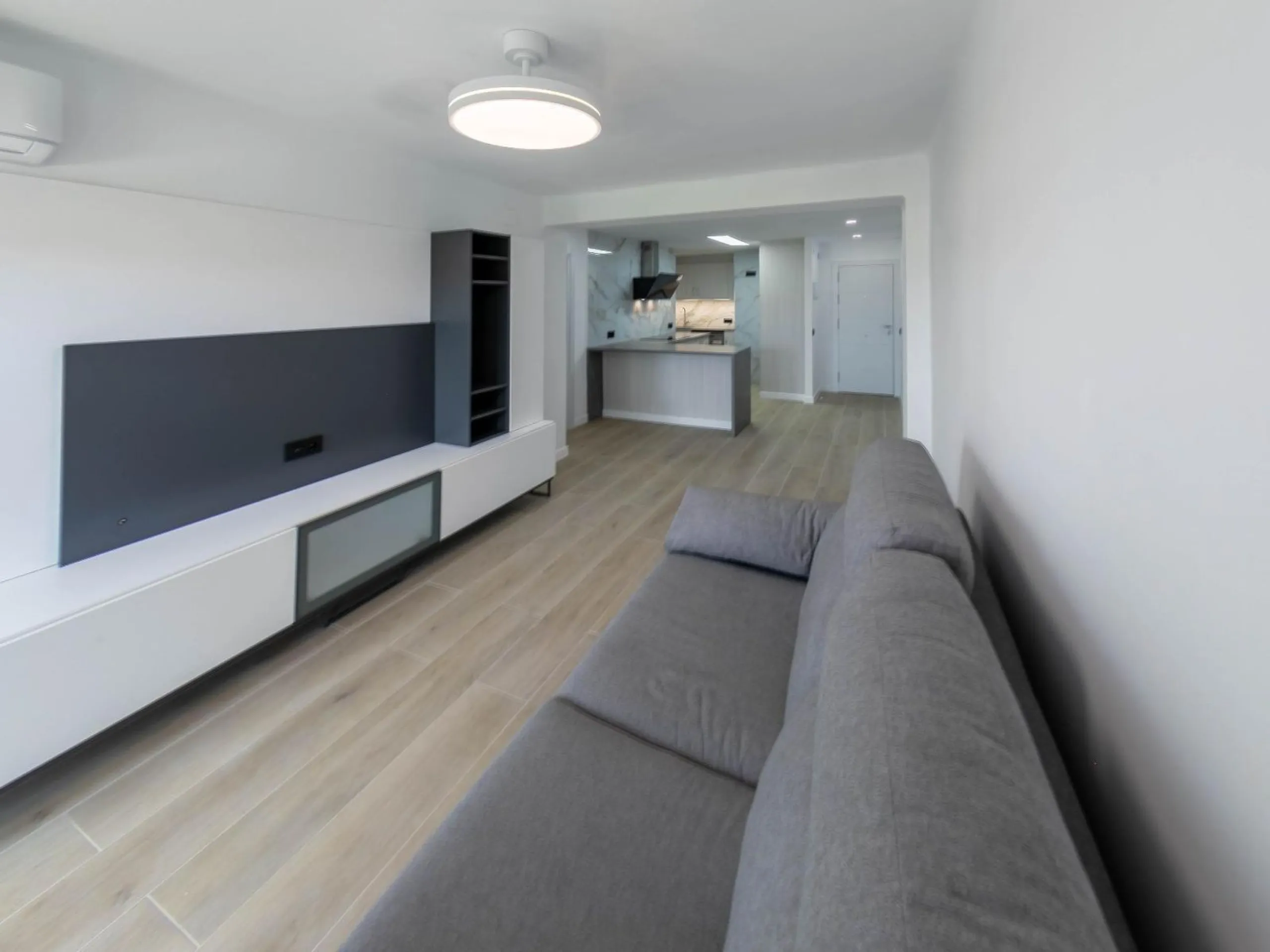 Apartamento reformado con vistas al mar en La Pineda, Tarragona