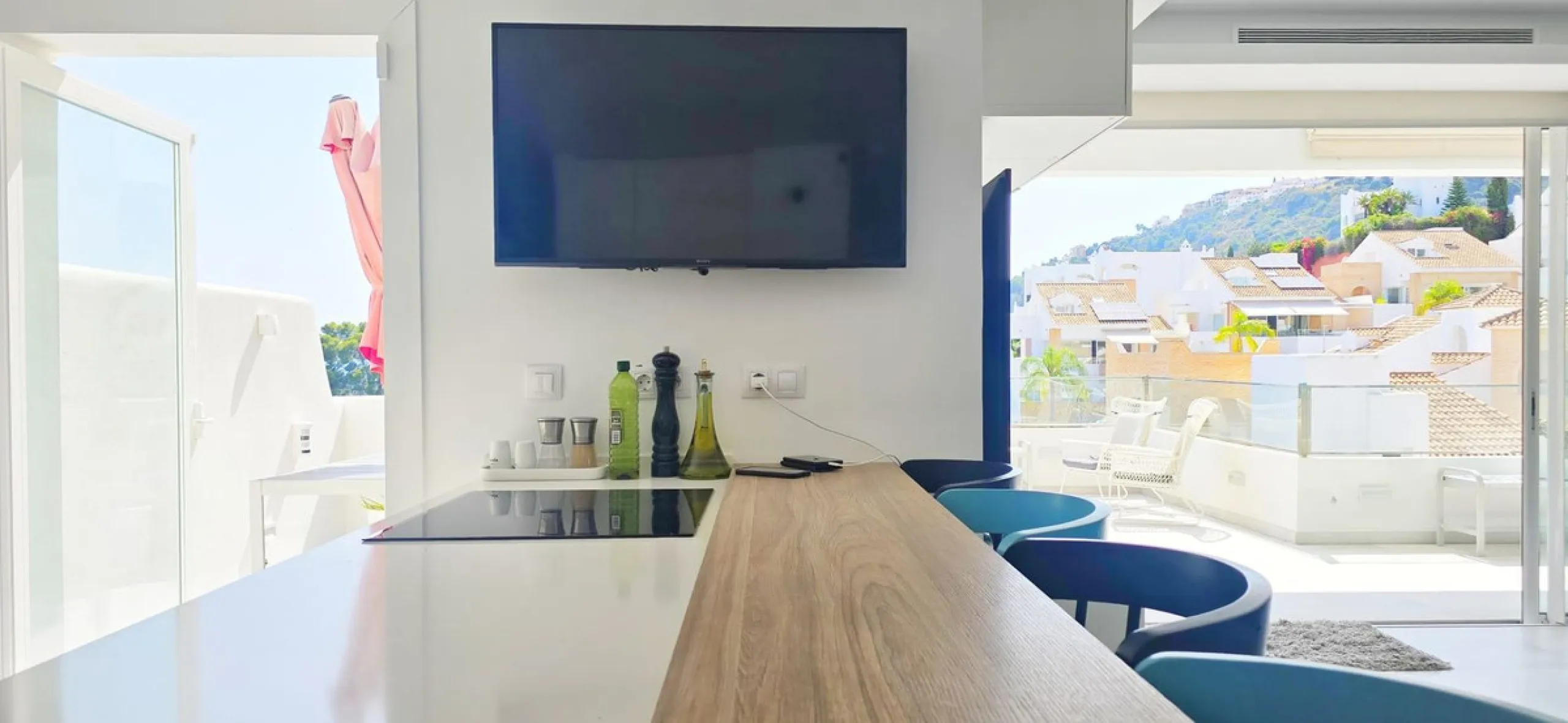House - Detached Villa в продаже в Benalmadena, Málaga. В доме 4 спален и 4 ванных комнат. Площадь дома 310 м²